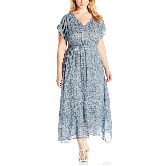 Lucky Brand Dresses & Skirts - NWT Lucky Brand Paisley V Neck Short Sleeve Maxi Dress Blue